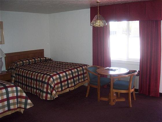 Red Carpet Inn Медфорд Номер фото