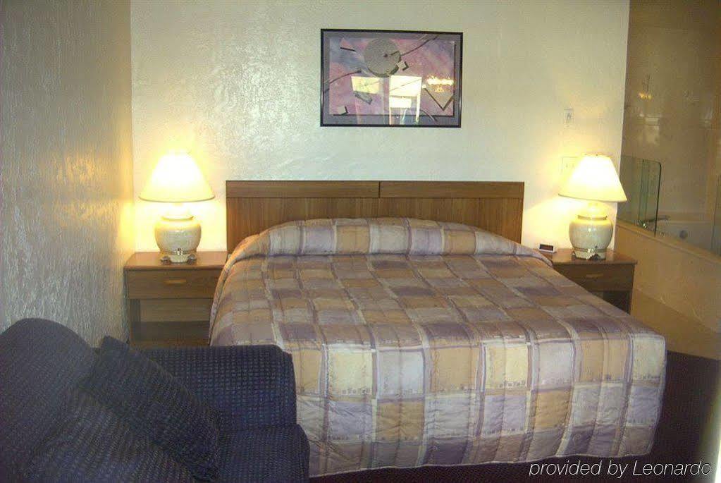 Red Carpet Inn Медфорд Экстерьер фото