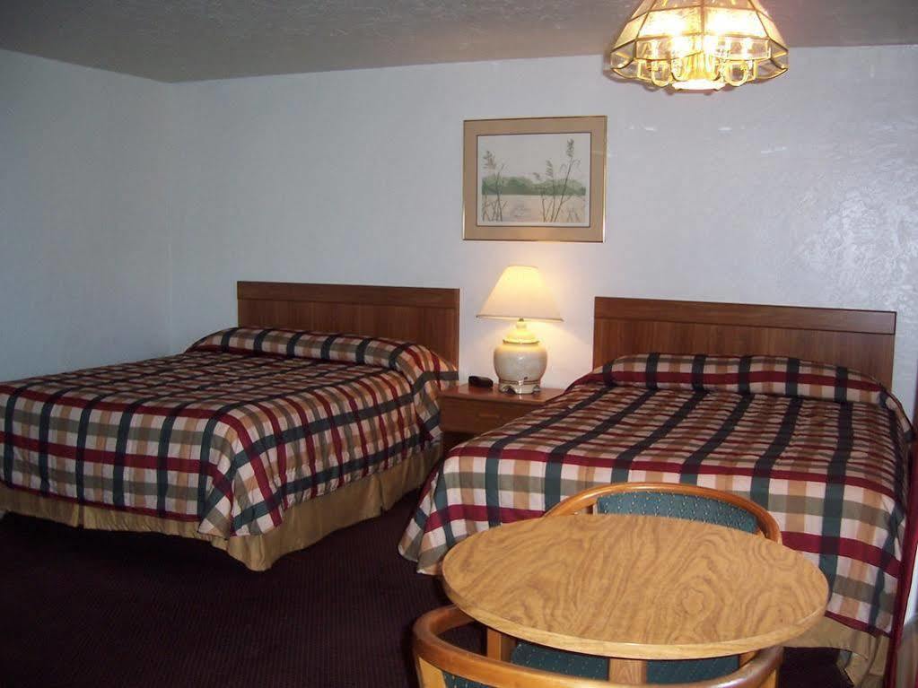 Red Carpet Inn Медфорд Экстерьер фото